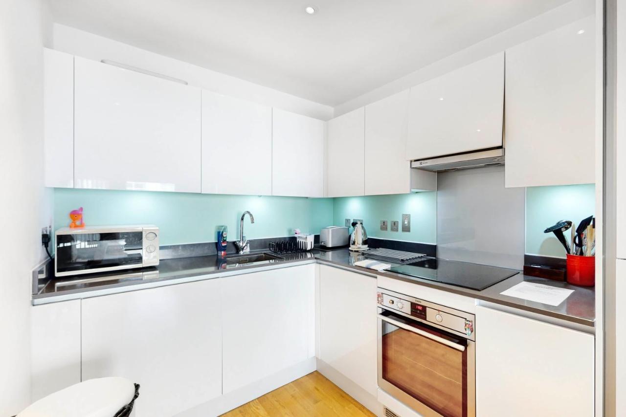 Lovely 1 Bed Apartment In Streatham London Exterior photo