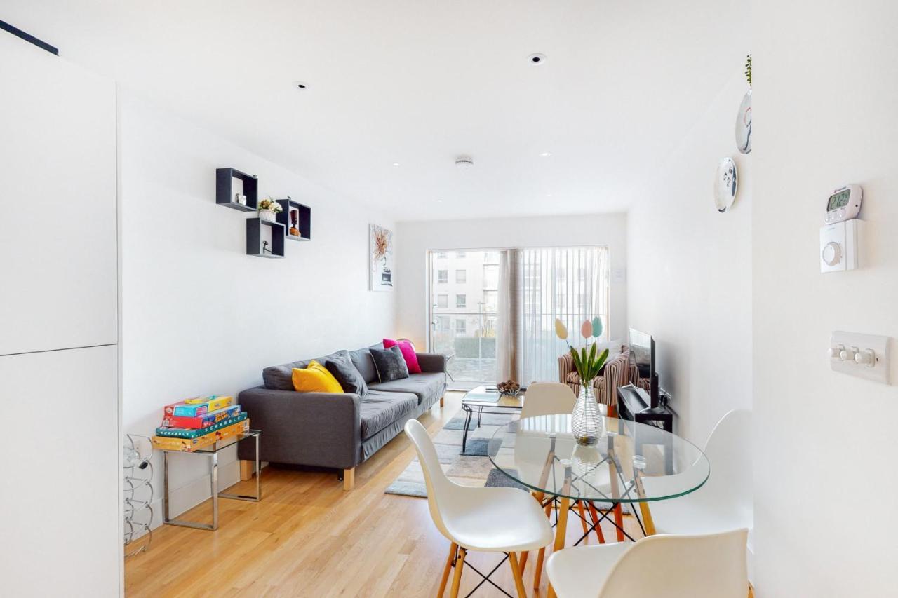 Lovely 1 Bed Apartment In Streatham London Exterior photo